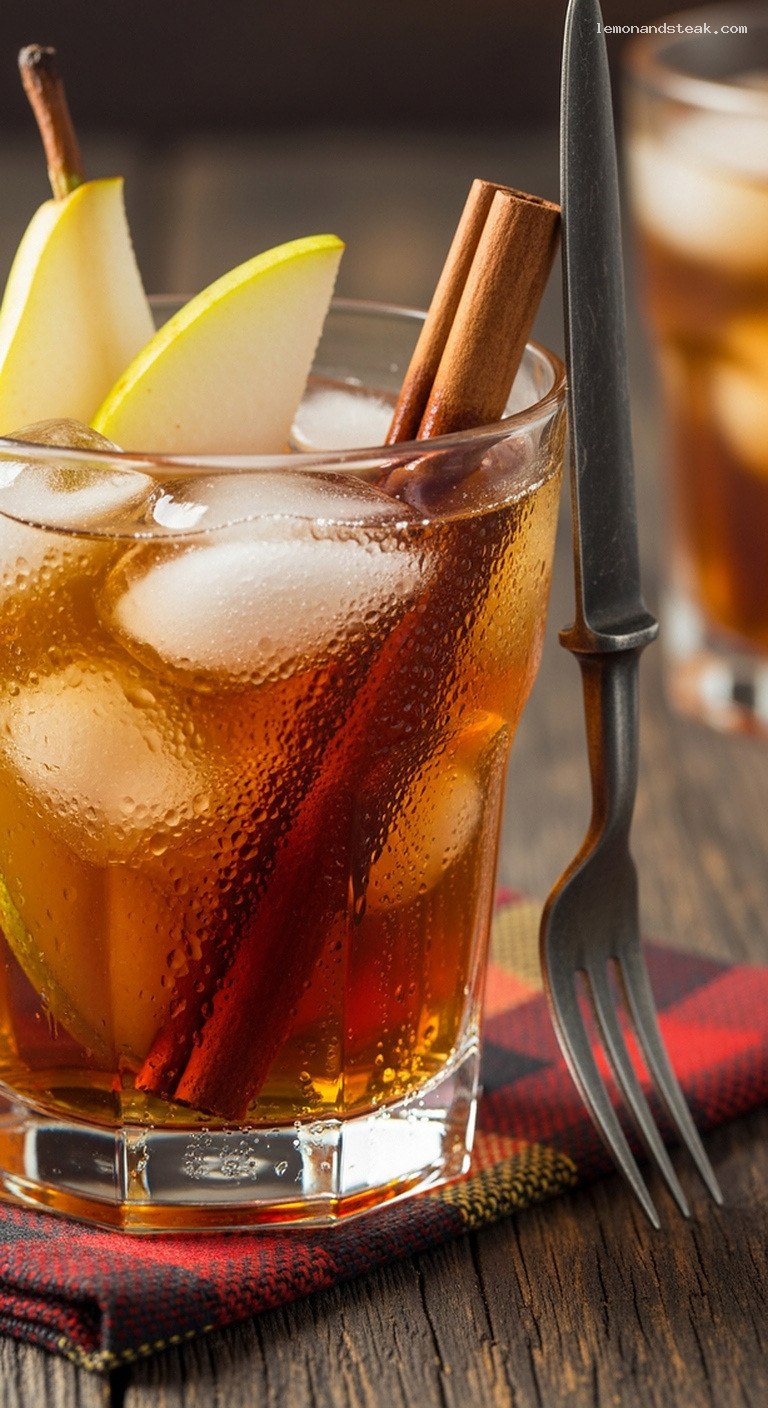 Autumn Pear Cinnamon Iced Black Tea – Closeup